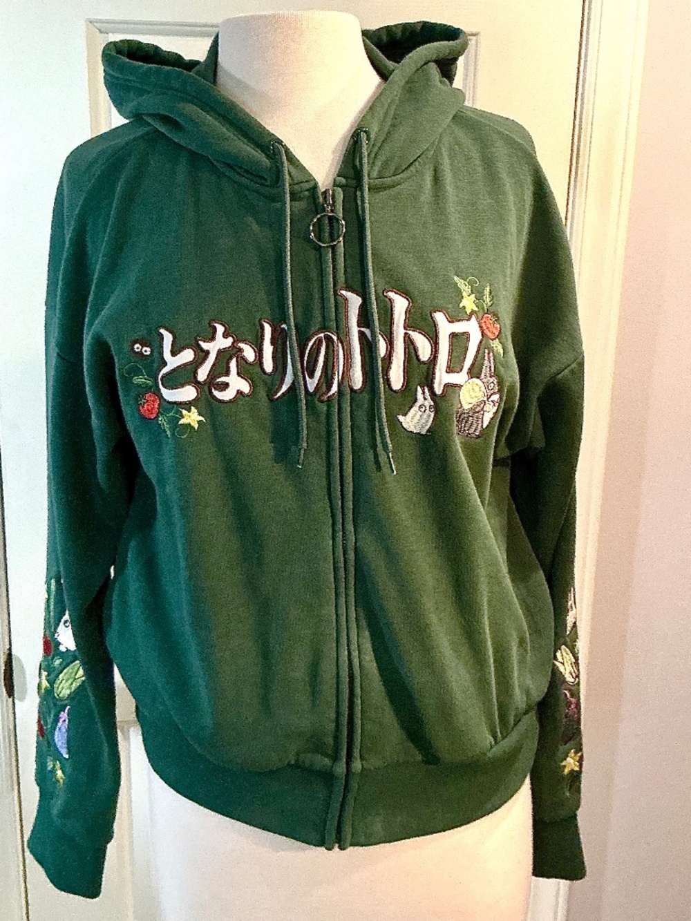 Studio Ghibli My Neighbor Totoro Embroidered Veggie Zip Hoodie Green L NWT